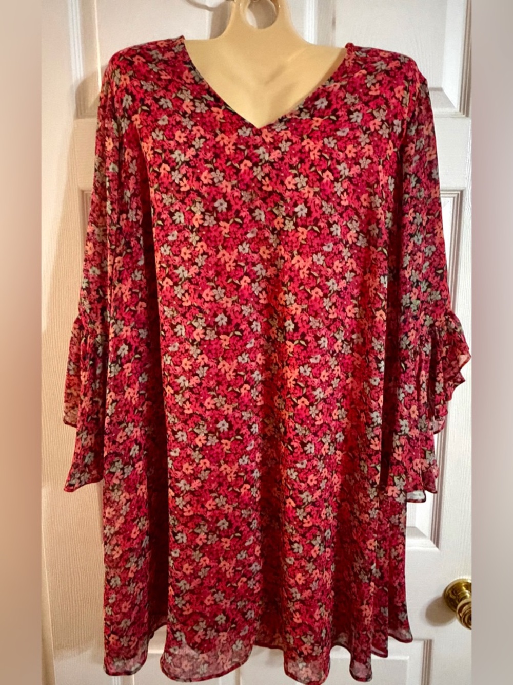 🌺 Calvin Klein Floral Chiffon Shift Dress with Ruffle Sleeves